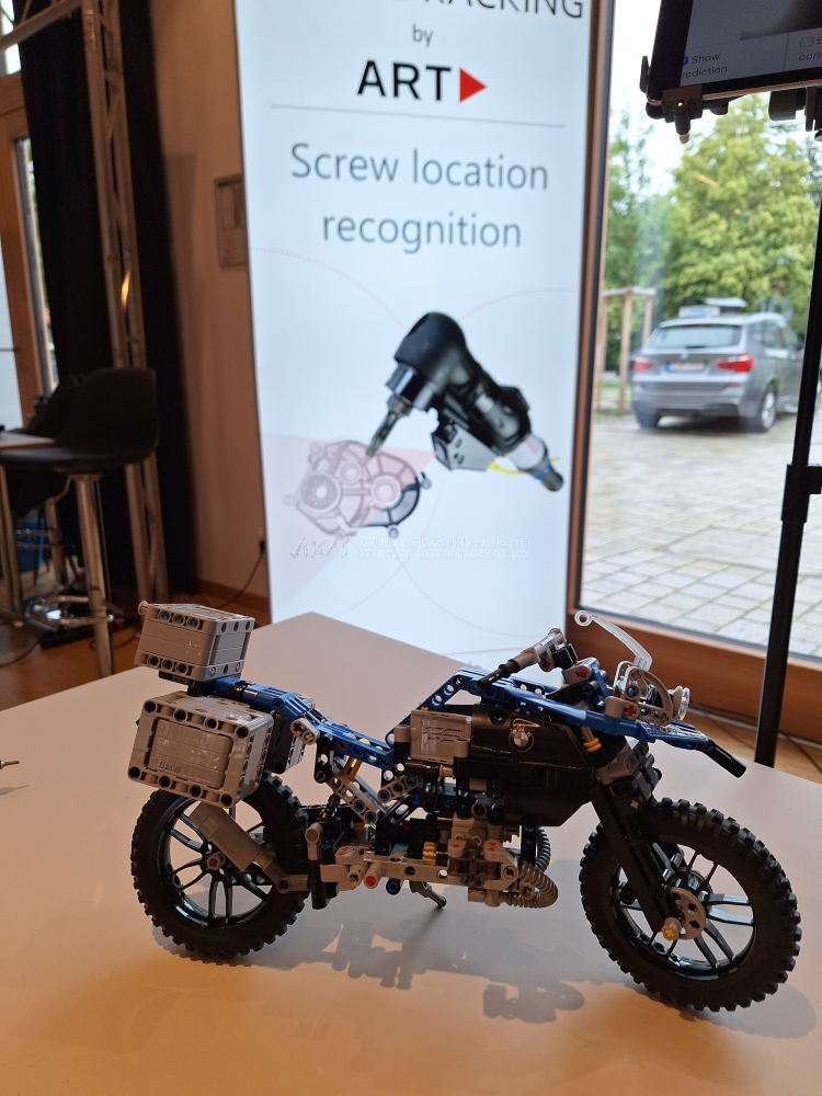 虚拟现实|虚拟仿真|三维虚拟技术|可视化工程|虚拟仿真交互|航空航天|汽车仿真|轮船仿真|列车仿真|多媒体应用|轨道交通|船舶制造|能源矿业|电力仿真|游戏开发|虚拟漫游|建筑设计|石油钻井|核能开放|互动营销|展览展示|爱迪斯通