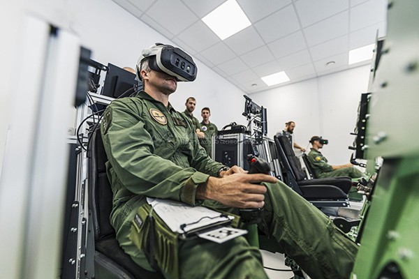 虚拟现实|虚拟仿真|三维虚拟技术|可视化工程|虚拟仿真交互|航空航天|汽车仿真|轮船仿真|列车仿真|多媒体应用|轨道交通|船舶制造|能源矿业|电力仿真|游戏开发|虚拟漫游|建筑设计|石油钻井|核能开放|互动营销|展览展示|爱迪斯通