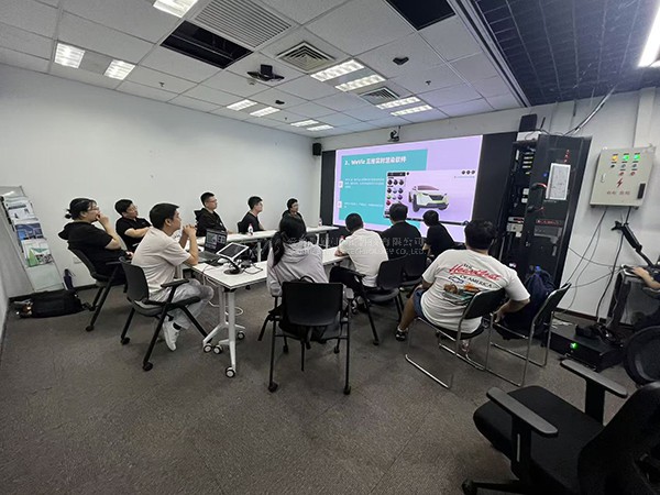 虚拟现实|虚拟仿真|三维虚拟技术|可视化工程|虚拟仿真交互|航空航天|汽车仿真|轮船仿真|列车仿真|多媒体应用|轨道交通|船舶制造|能源矿业|电力仿真|游戏开发|虚拟漫游|建筑设计|石油钻井|核能开放|互动营销|展览展示|爱迪斯通